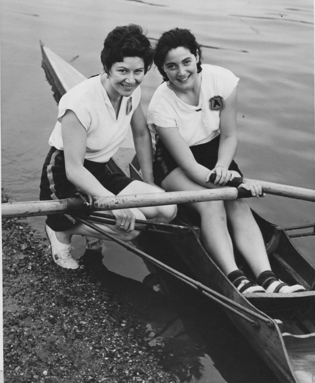 1956 Women's Sculling Championships (head)-Delphine wins PR 2nd after having stomach bug all day