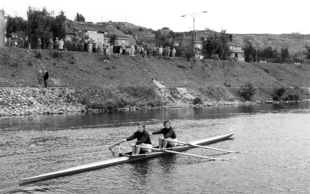 1961 EWRC Zona and Viv going out for rep