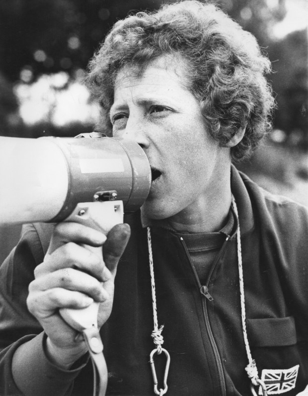 1975-Penny Chuter coaching