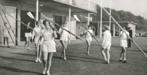 1957-eight geting blades out