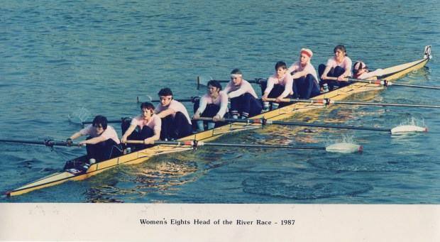 Women's eight in pink t-shirts