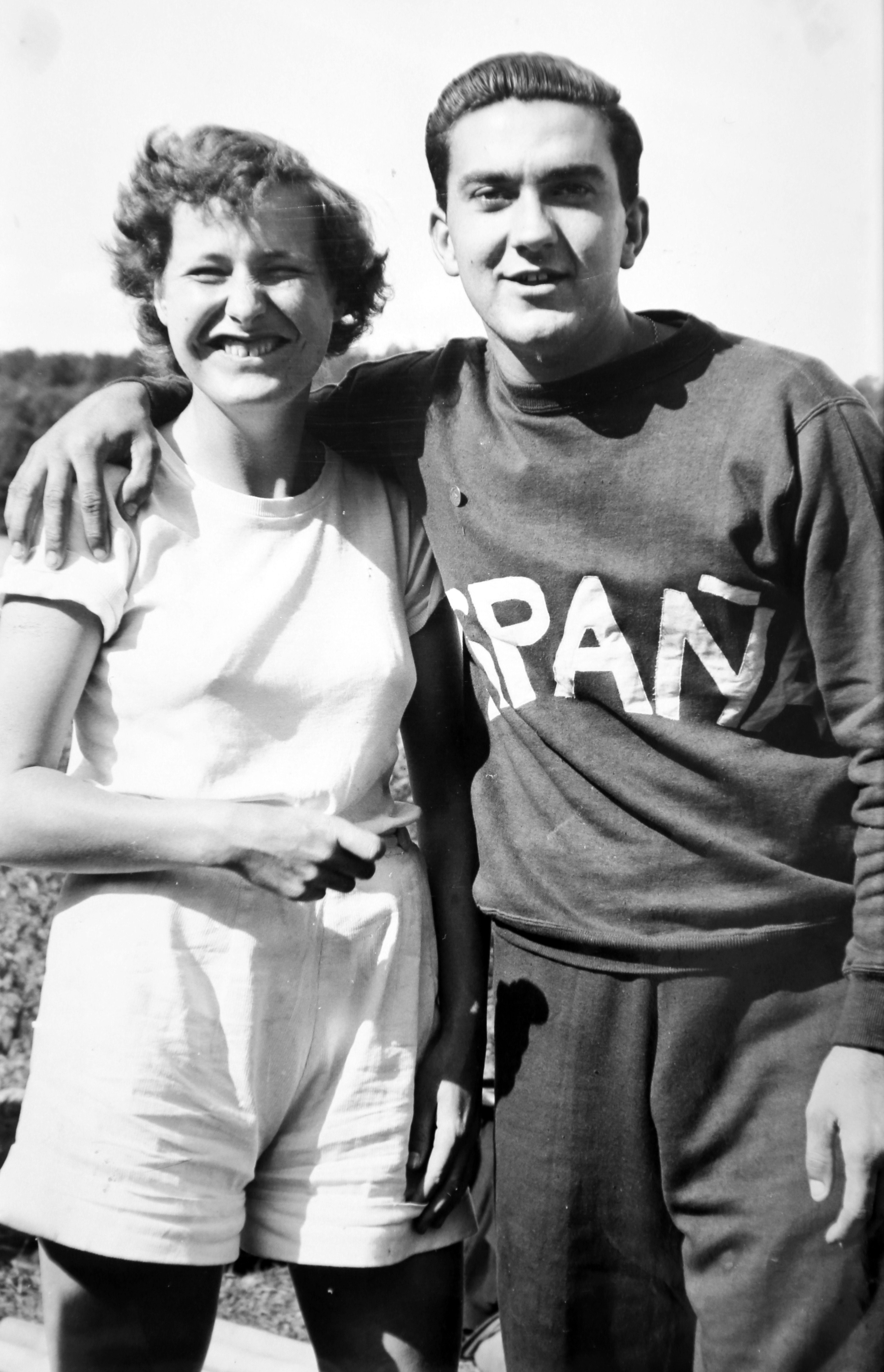 Judith Franklin and male rower with Espana on shirt
