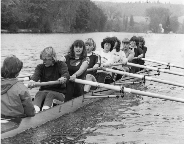 Women's eight training at Henley