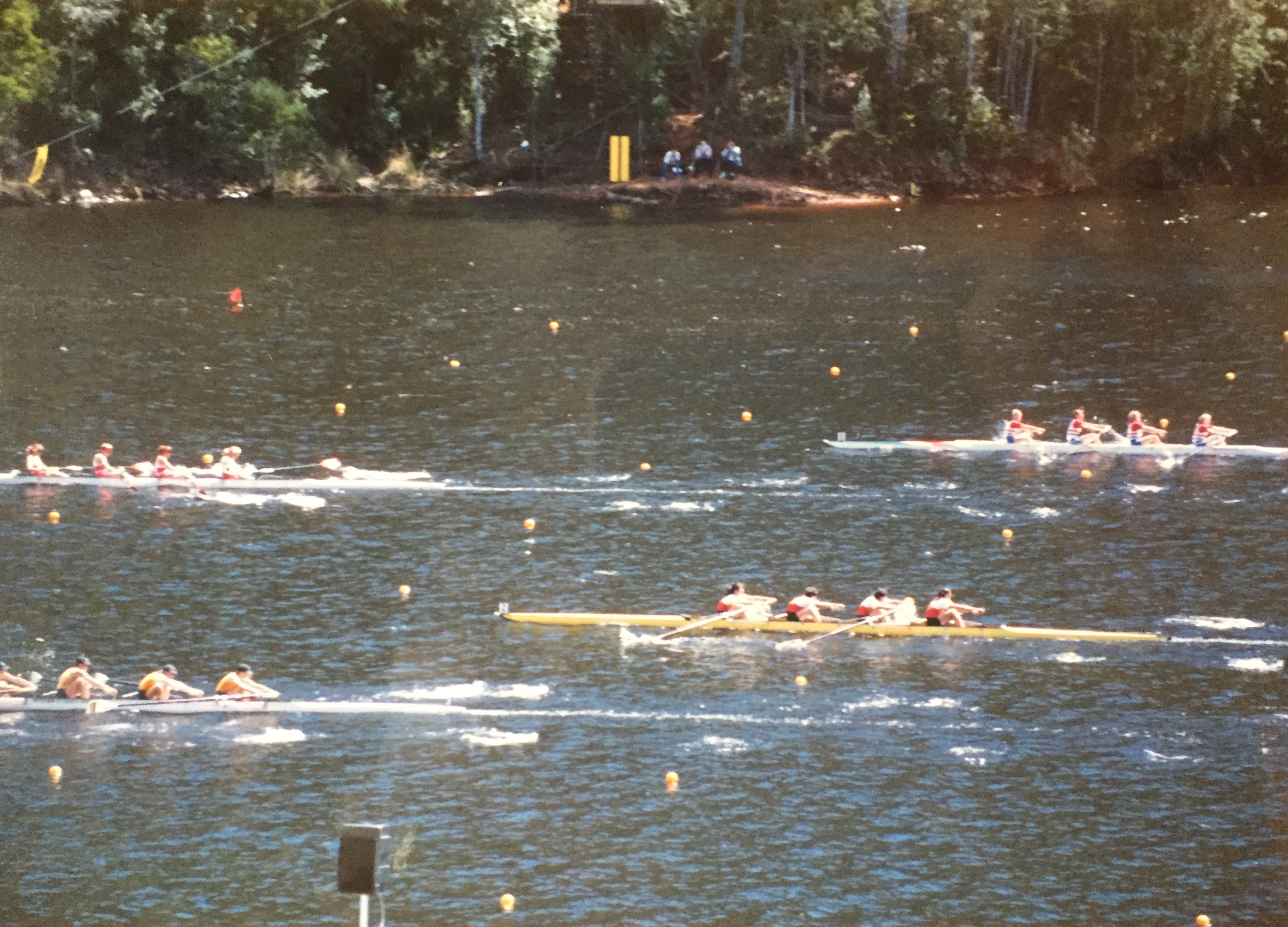 Close race between women's fours