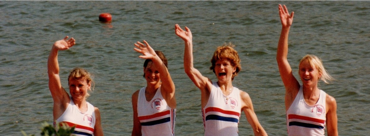 4 women on medal rqaft