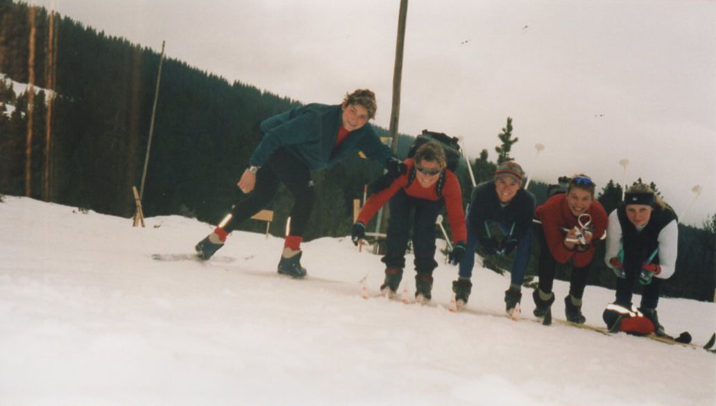 wome cross country skiing